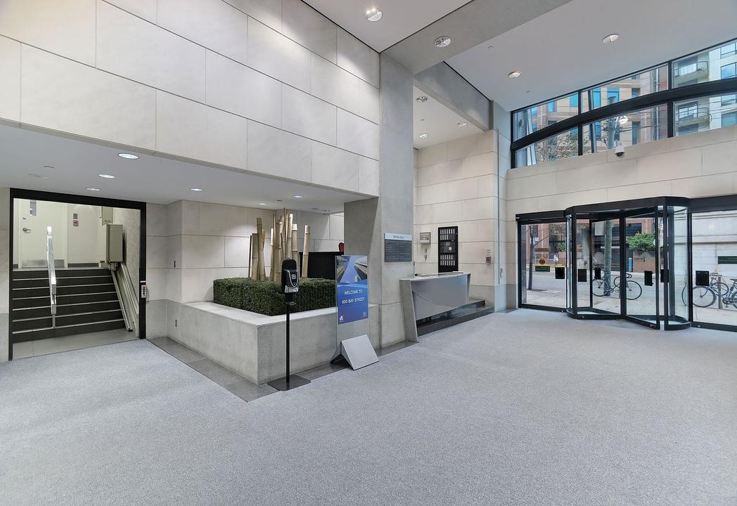 Suite 700 - 800 Bay Street, Toronto, ON