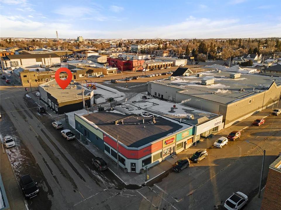 4803 50 Avenue, Camrose, AB