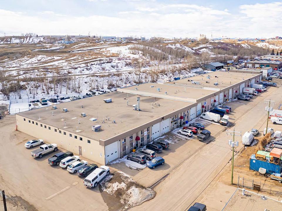 933a 48 Avenue Southeast, Calgary, AB