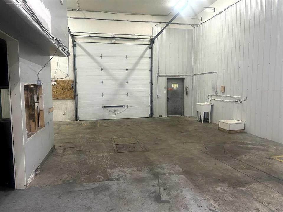 2 - 5702 50 Avenue, Lloydminster, AB