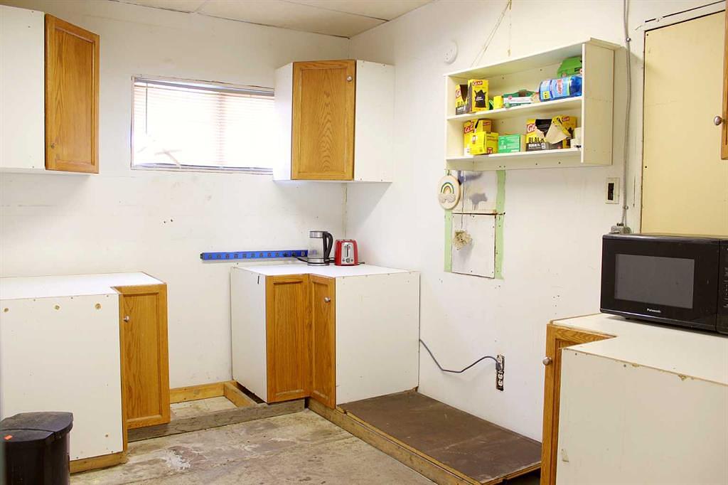 5116 53 Avenue, Viking, AB