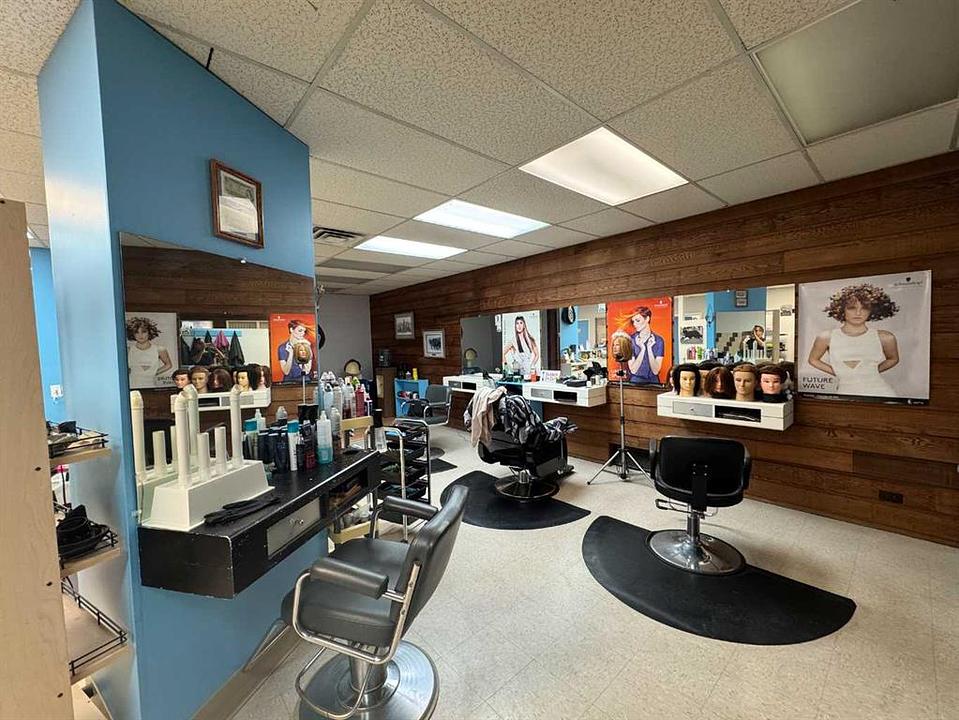 5033 50 Avenue, Ponoka, AB