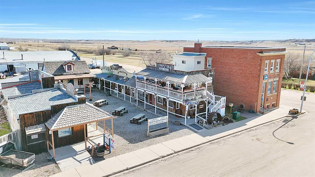 48 Main Street East, Big Valley, AB
