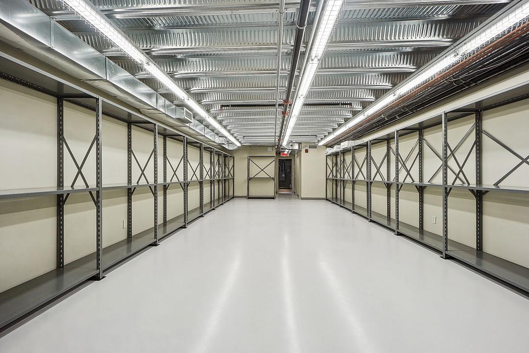 rdc-ss - 4920 Rue Sherbrooke Ouest, Westmount, QC