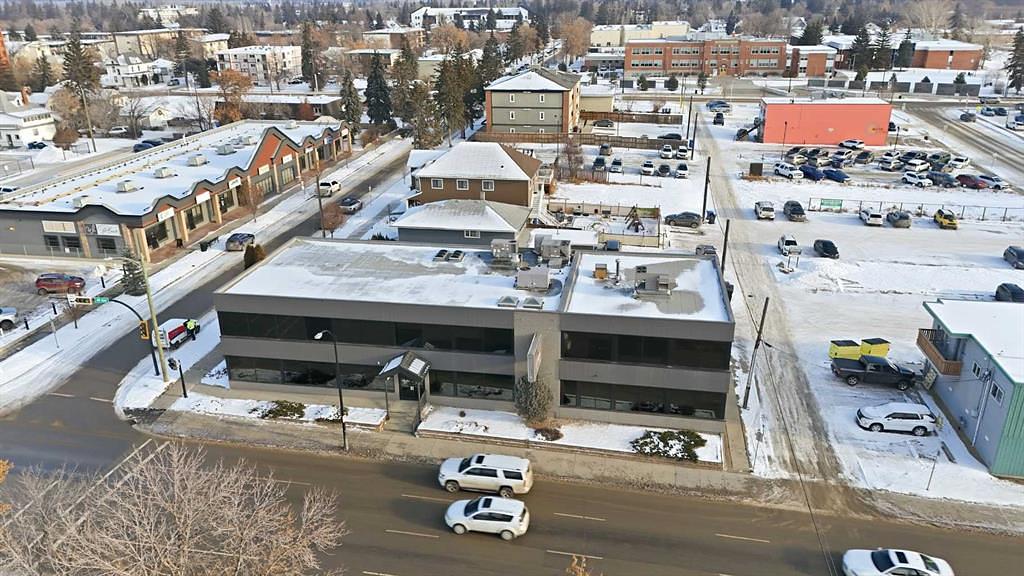 5233 49 Avenue, Red Deer, AB