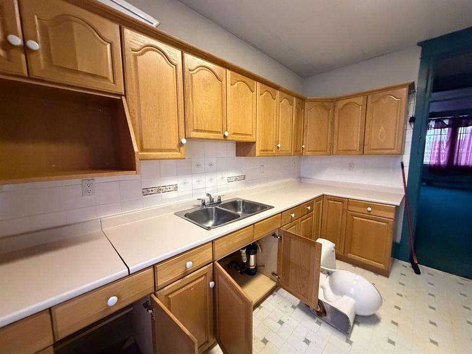 80 3 Avenue East, Drumheller, AB