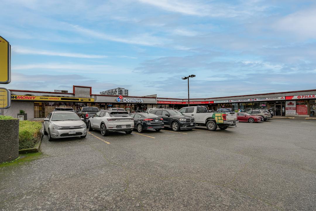 202 - 3214 Douglas St, Victoria, BC