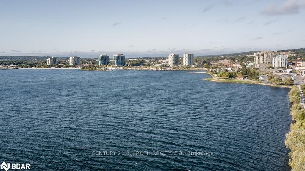 1 Berczy Street, Barrie, ON