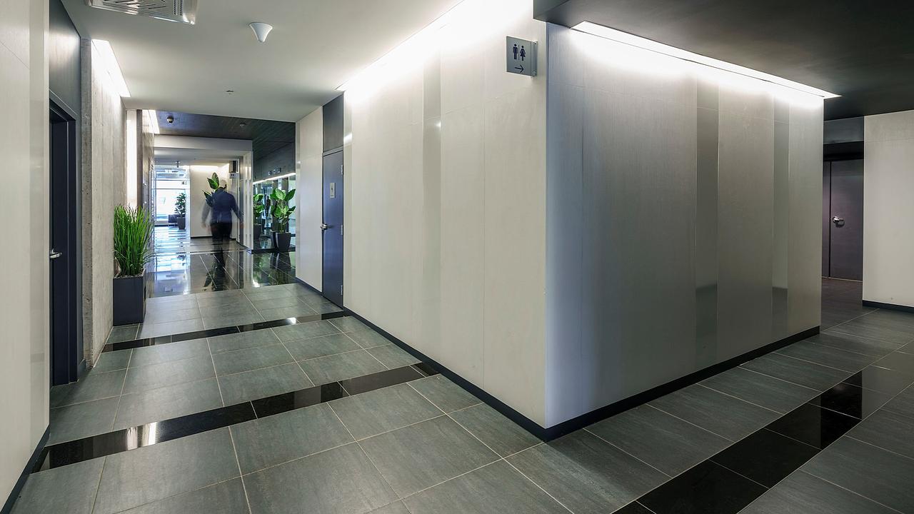 5005 Boulevard Lapinière, Brossard, QC