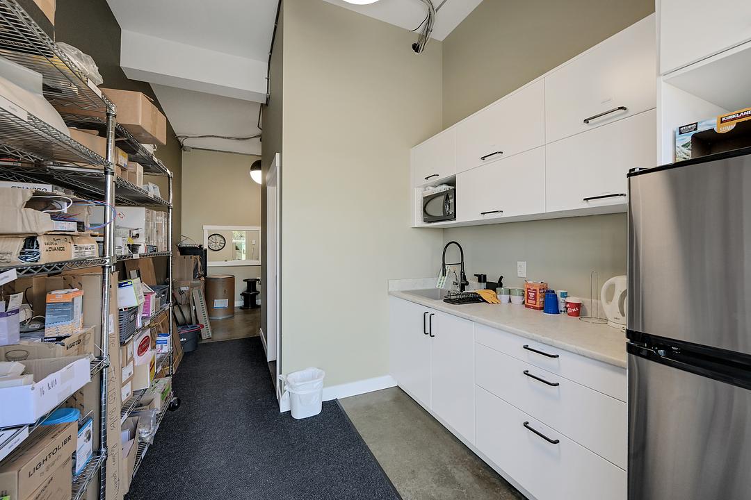 555 Hillside Avenue, Victoria, BC