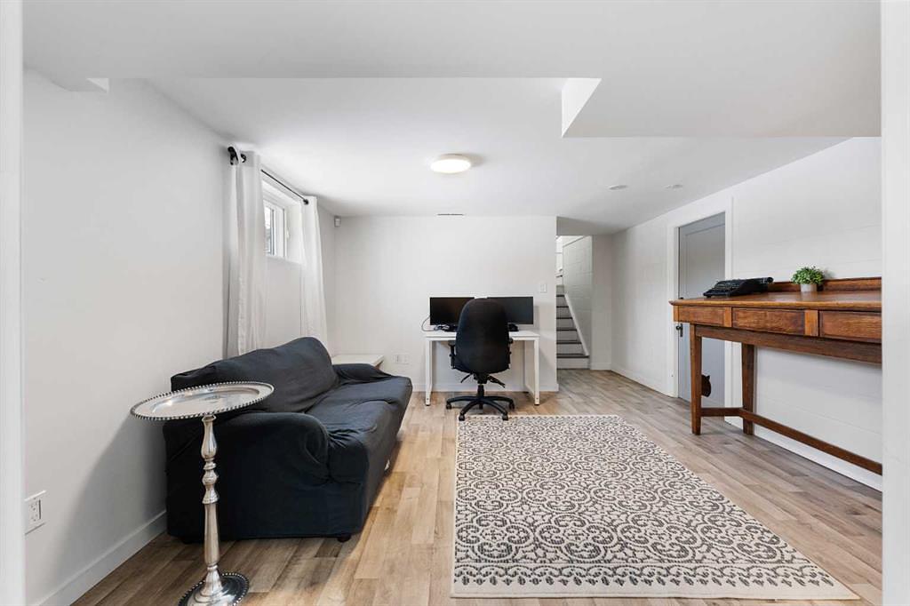 313 Ross Avenue, Cochrane, AB