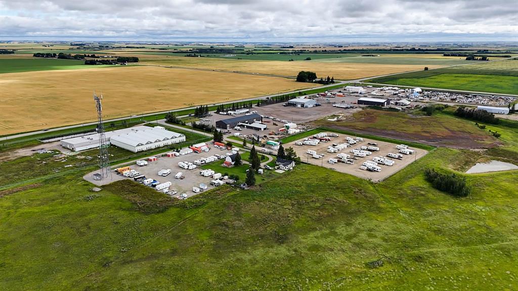 8-1415 sec 582 Highway, Didsbury, AB