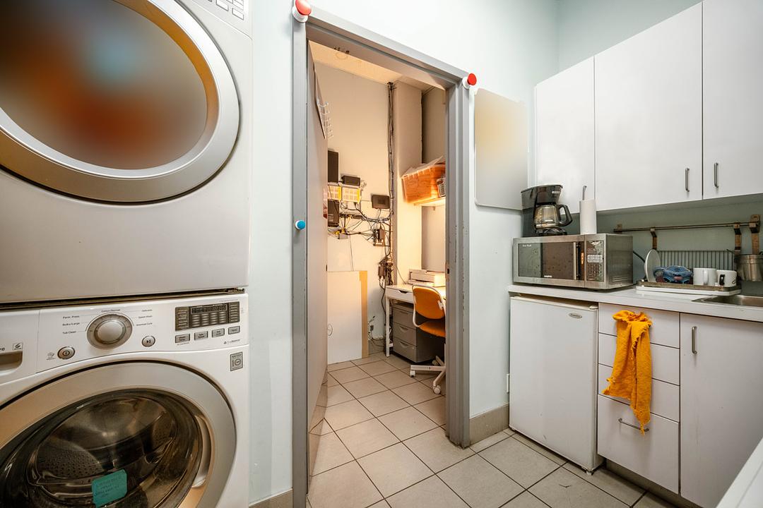 1 - 1006 Mainland St, Vancouver, BC