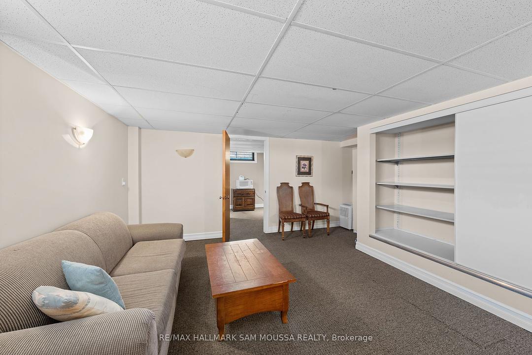1969 Bank Street, Ottawa, ON