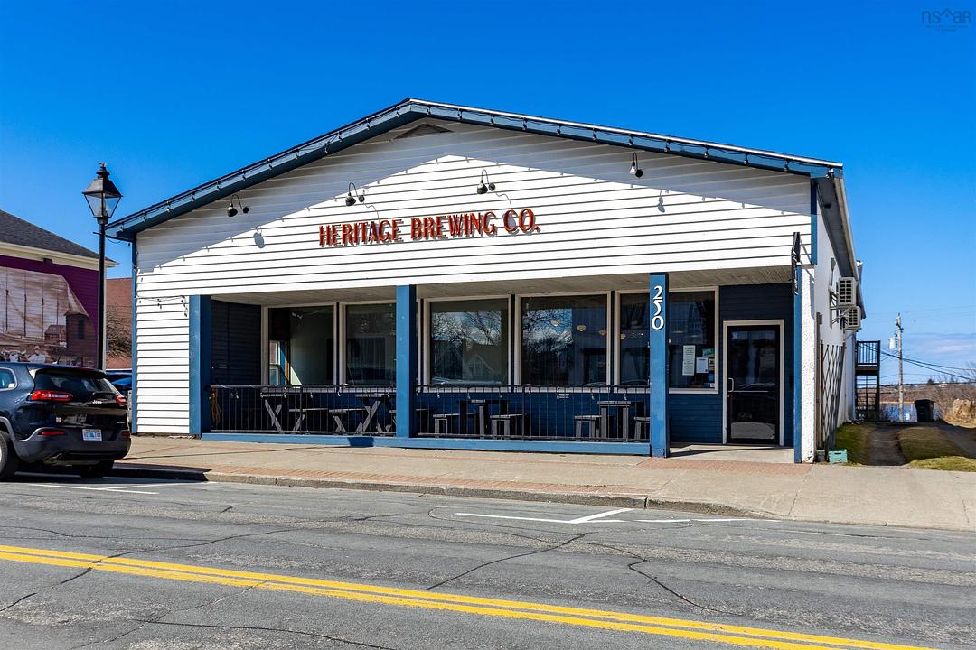 250 Main Street, Yarmouth, NS