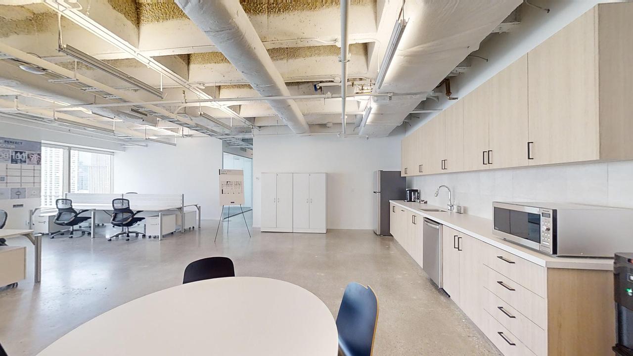 1701 - 400 University Avenue, Toronto, ON