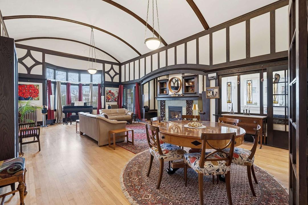 2130 Central Avenue, Victoria, BC