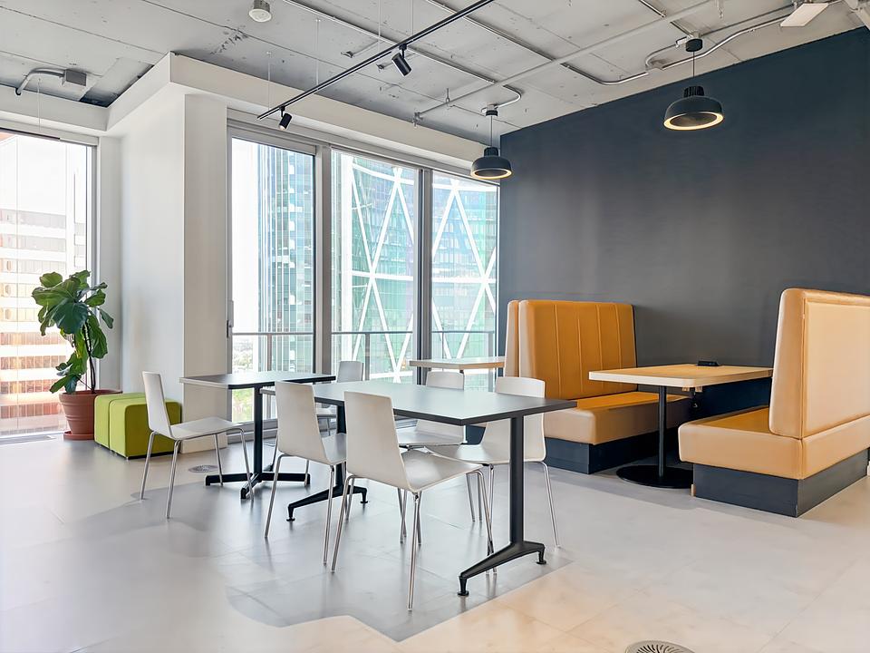 685 Centre Street South, Calgary, AB