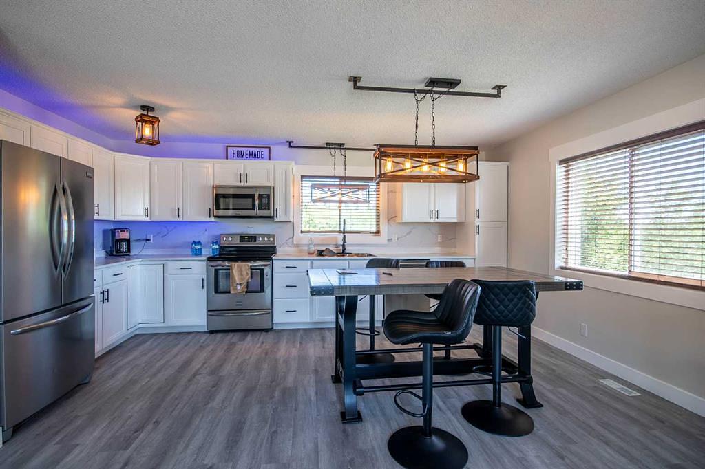 10 - 5113 Alberta 27, Mountain View County, AB