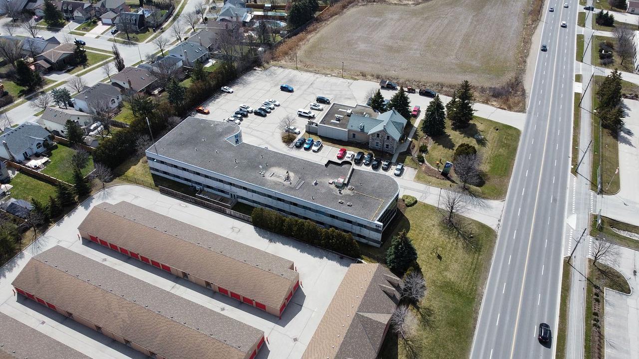 201 - 660 Speedvale Avenue West, Guelph, ON