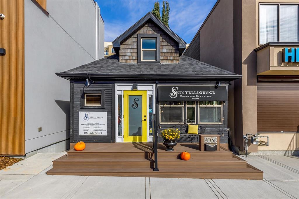 2032 34 Avenue Southwest, Calgary, AB