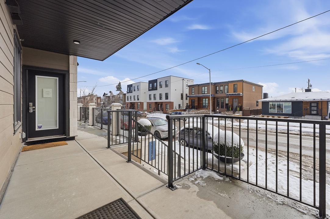 111 - 3360 16 Street Southwest, Calgary, AB