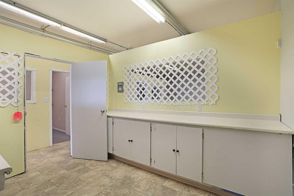120 1st Avenue East, Brooks, AB