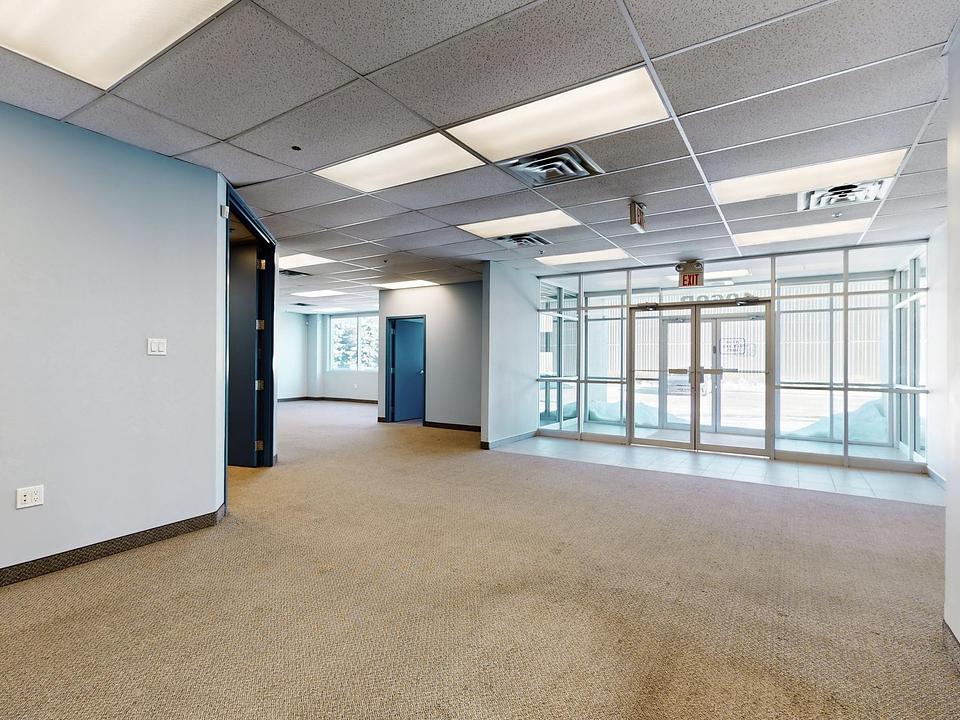 B - 1060 B Lorimar Drive, Mississauga, ON