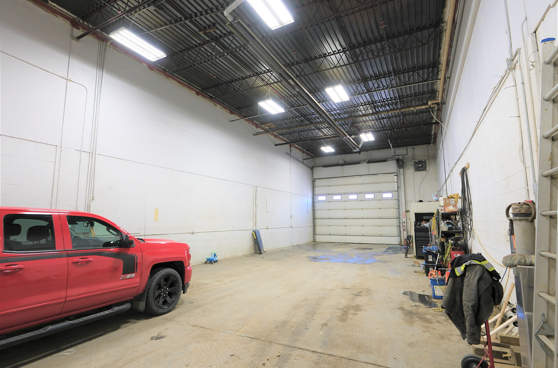 10305 David Road, Acheson, AB