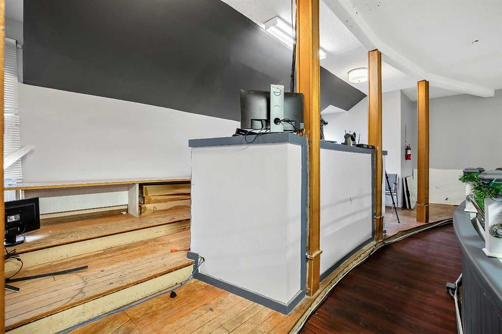 1405 8 Avenue Southeast, Calgary, AB