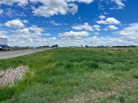 3419 36 Street North, Lethbridge, AB