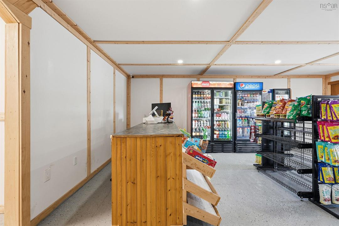 9645 Highway 8, Caledonia, NS
