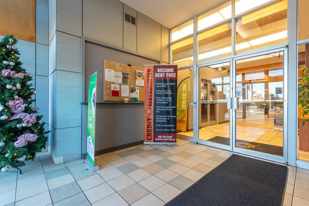101 - 4802 50 Avenue, Lloydminster, SK