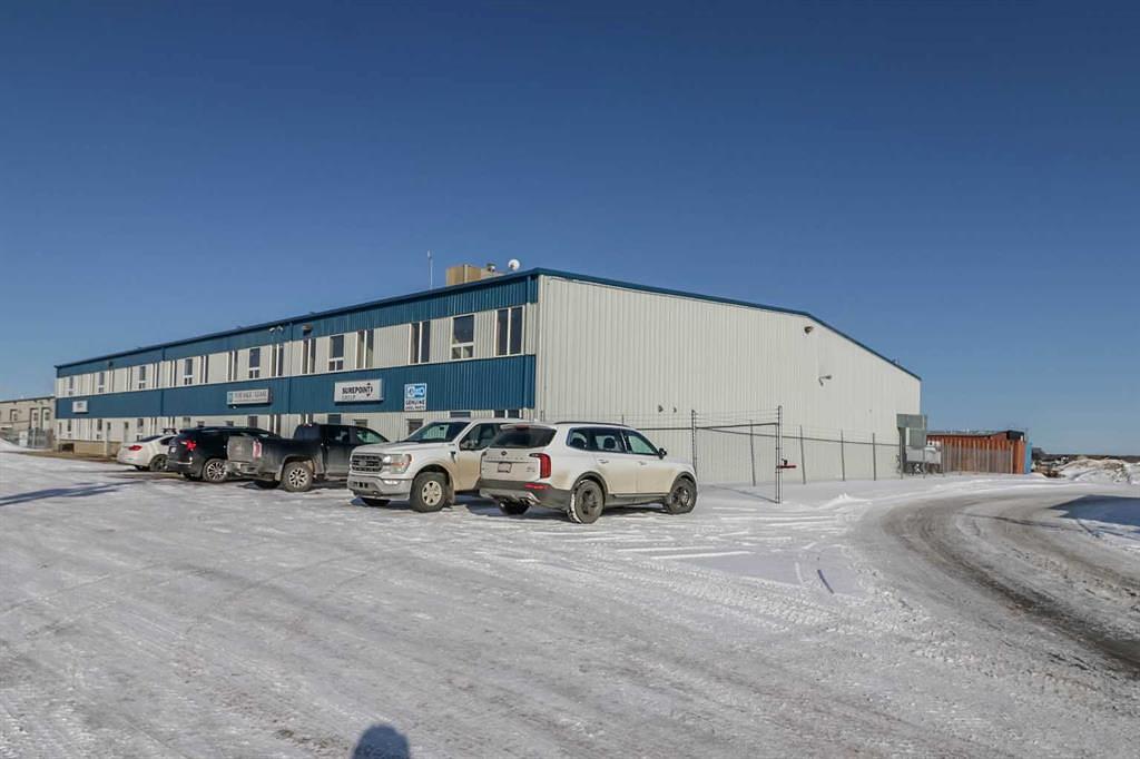 3 - 8 Gateway Boulevard, Alhambra, AB