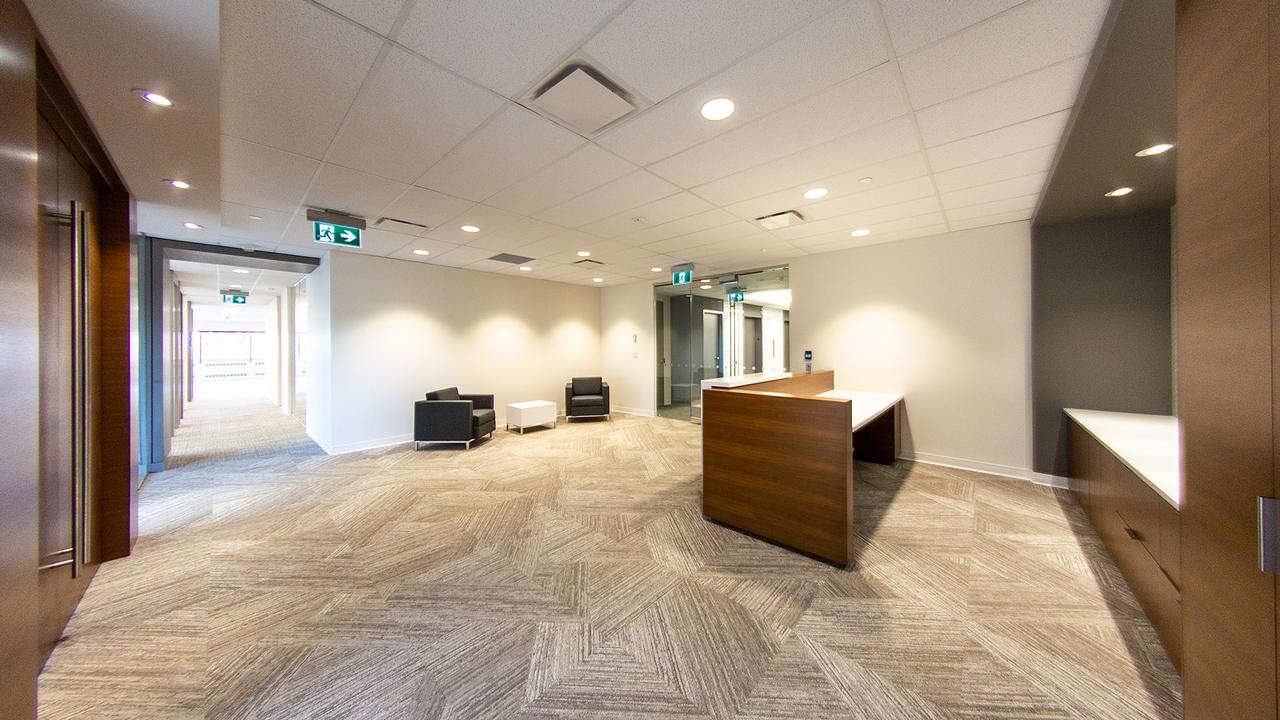 605 5 Ave SW, Calgary, AB