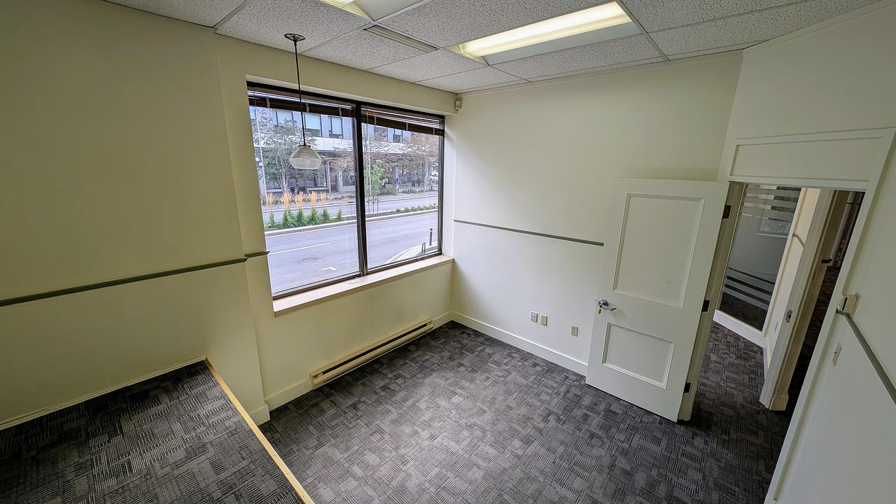100 - 1312 Blanshard Street, Victoria, BC