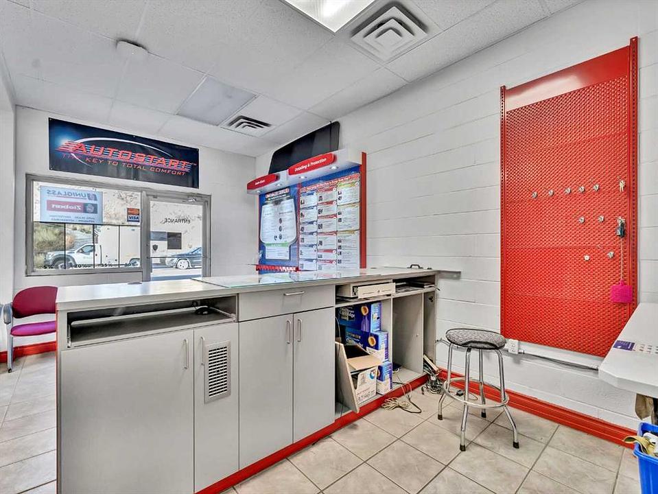 Kingsway Avenue Southeast, Medicine Hat, AB
