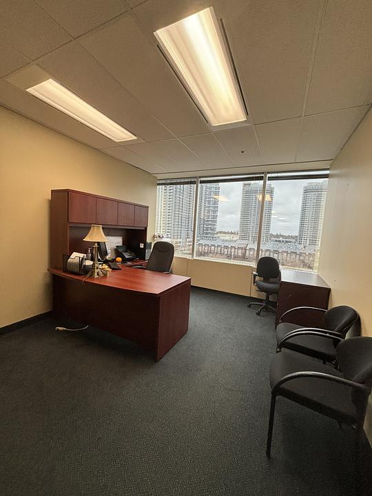 401 - 2075 Kennedy Road, Toronto, ON