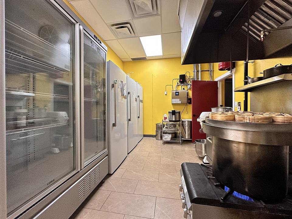 7133 Winterburn Road Northwest, Edmonton, AB