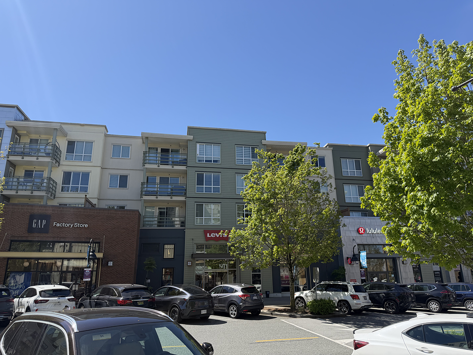 E122 - 15765 Croydon Drive, Surrey, BC