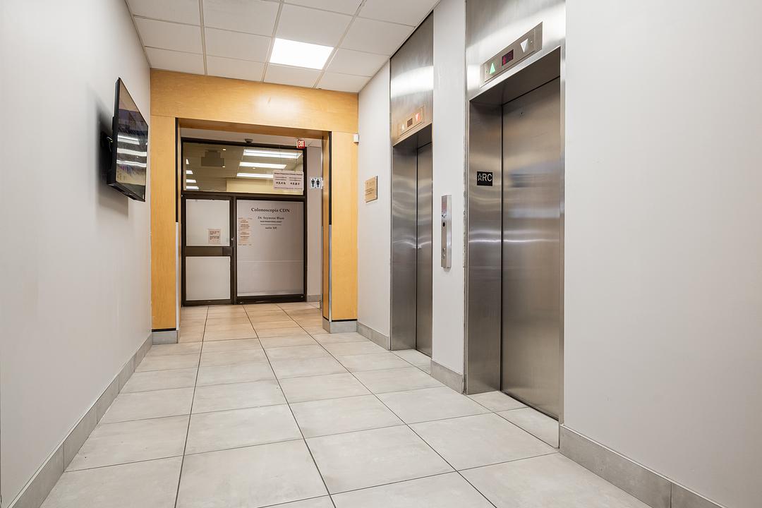 403 - 5881-5889 Cote des Neiges, Montreal, QC