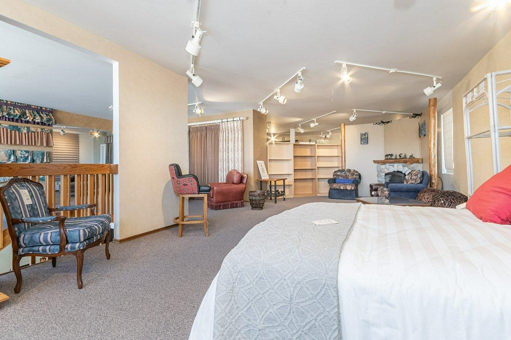 5001 51 Avenue, Wetaskiwin, AB