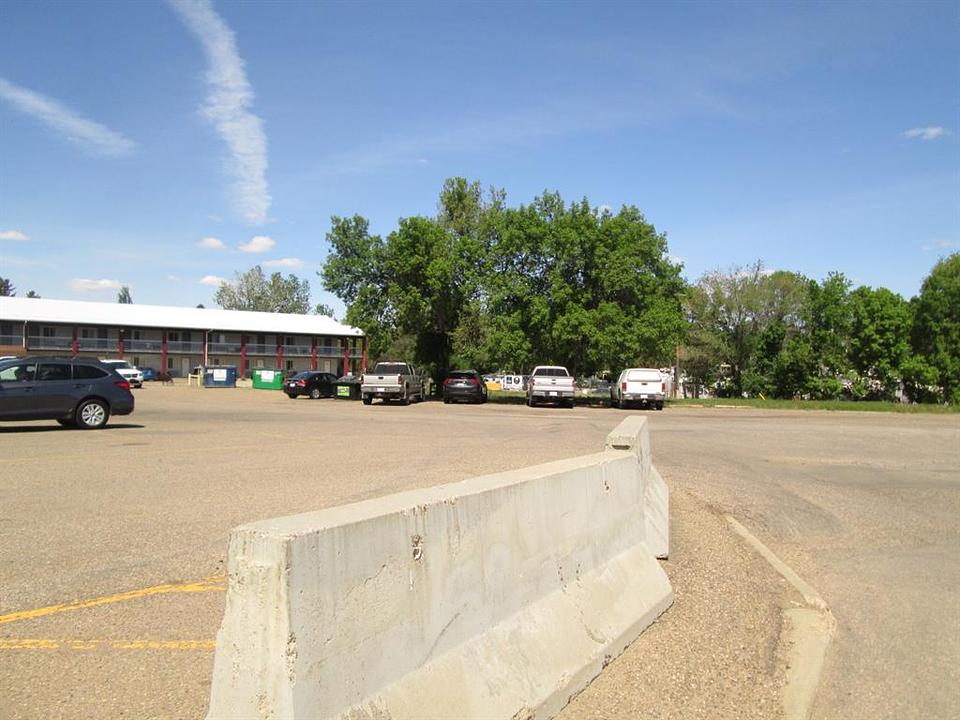 1280 Redcliff Drive Southwest, Medicine Hat, AB