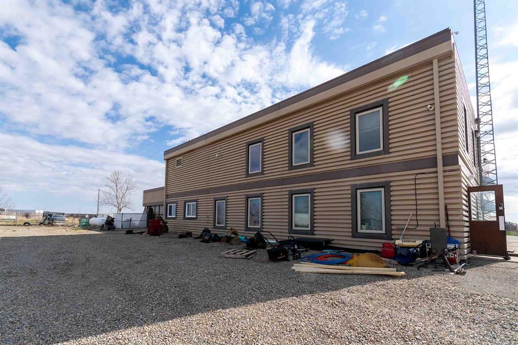 300e, Raymond, AB
