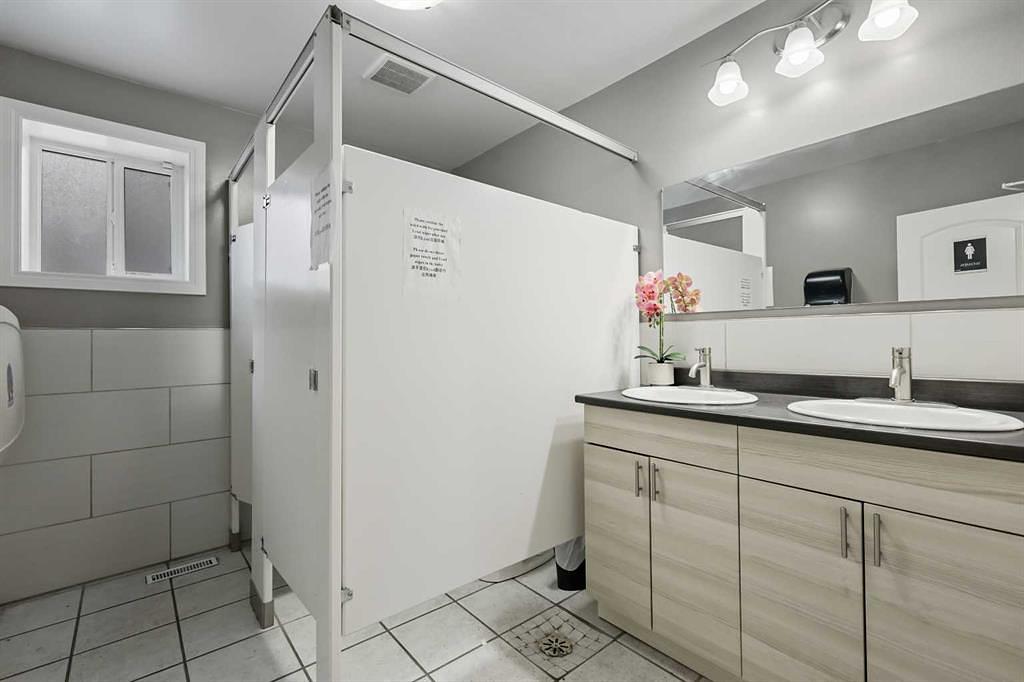 232 8A Street Northeast, Calgary, AB