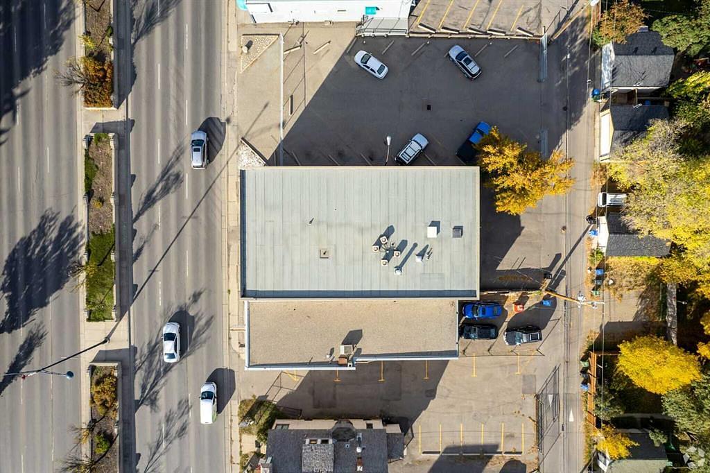 818 16 Avenue Northwest, Calgary, AB