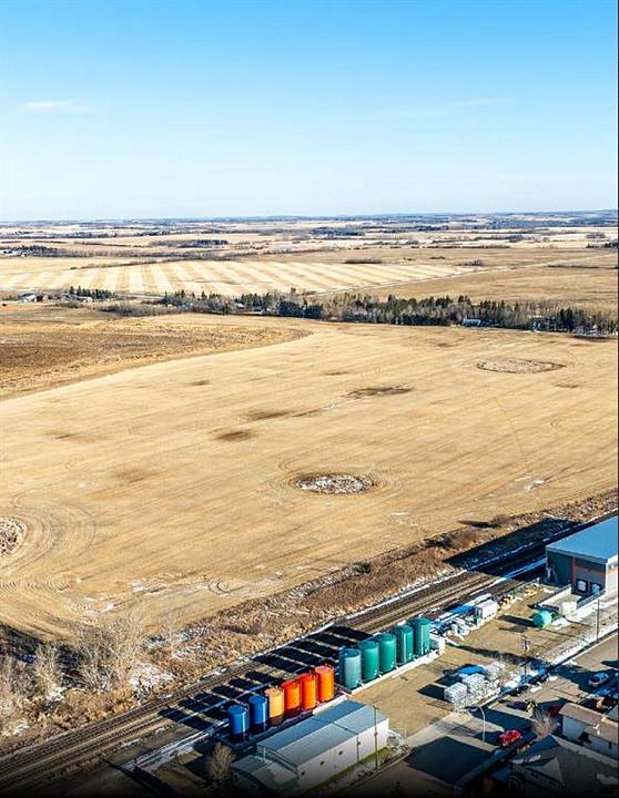 36 NW Rural, Penhold, AB