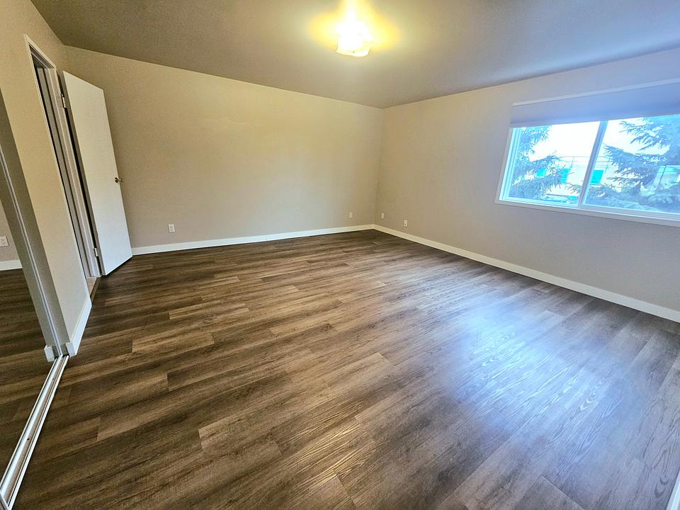 5004 50 Street, Beaumont, AB
