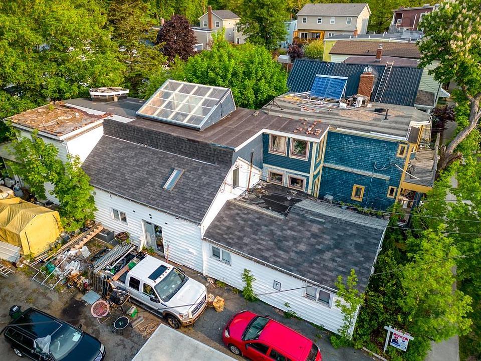 2070 Oxford Street, Halifax, NS