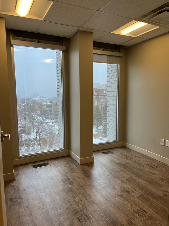 600 - 1081 Carling Avenue, Ottawa, ON